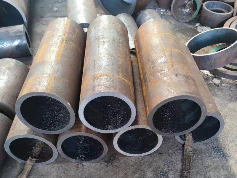 滦平12Cr1MovG无缝钢管切割